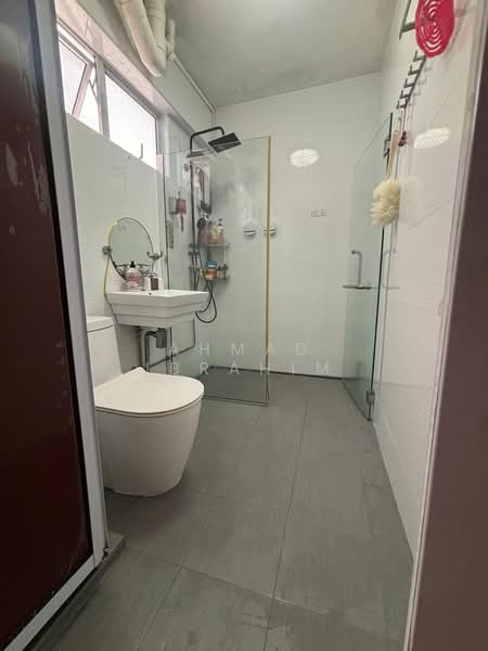 792 Yishun Ring Road, 792 Yishun Ring Road, 3 Bedrooms, 1,527 sqft, HDB Flat For Sale, by Ahmad Ibrahim, 500112120 - Bathroom - PropertyGuru.com.sg