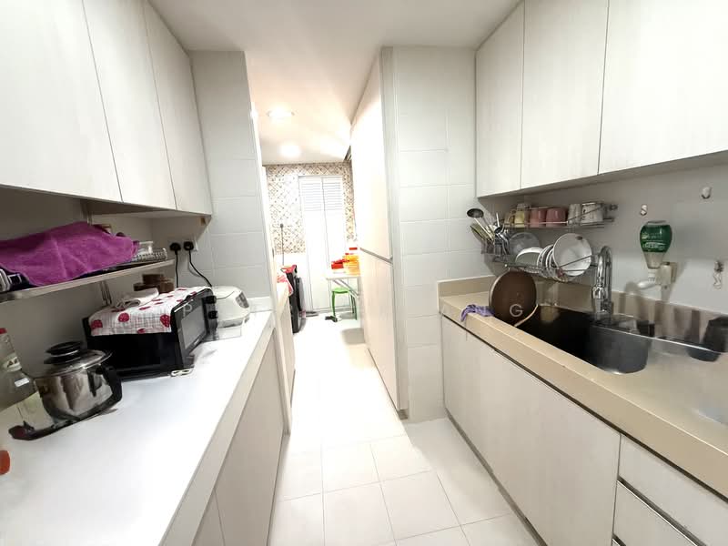 The Quartz, 51 Compassvale Bow, 4 Bedrooms, 1,411 sqft, Condominium For Sale, by Patrick Ang, 500112131 - Kitchen - PropertyGuru.com.sg