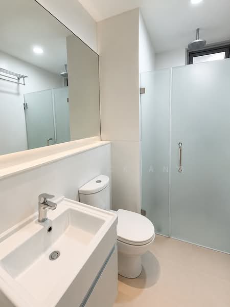 The Quartz, 51 Compassvale Bow, 4 Bedrooms, 1,410 sqft, Condominium For Sale, by Patrick Ang, 500112131 - Bathroom - PropertyGuru.com.sg