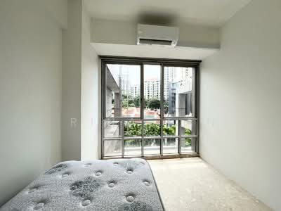 For Rent - UE Square