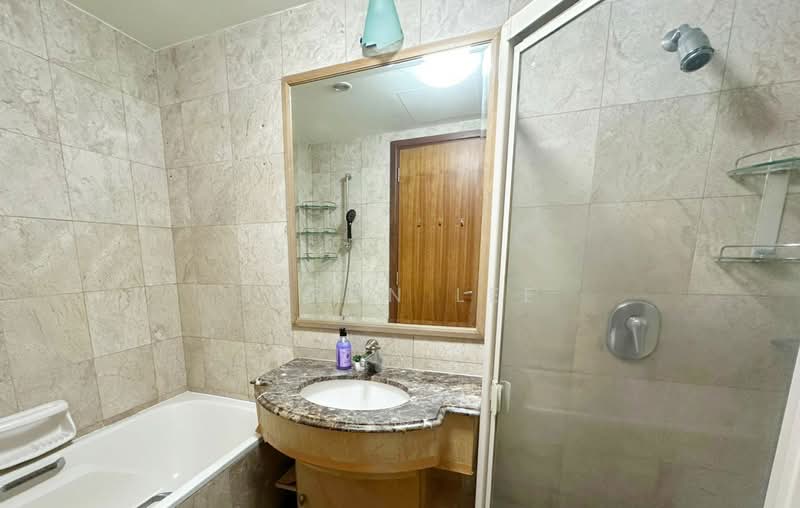 Tanglin View, 150 Prince Charles Crescent, Room Rental, 165 sqft, Condominium For Rent, by Jeron Lee, 500112160 - Bathroom - PropertyGuru.com.sg