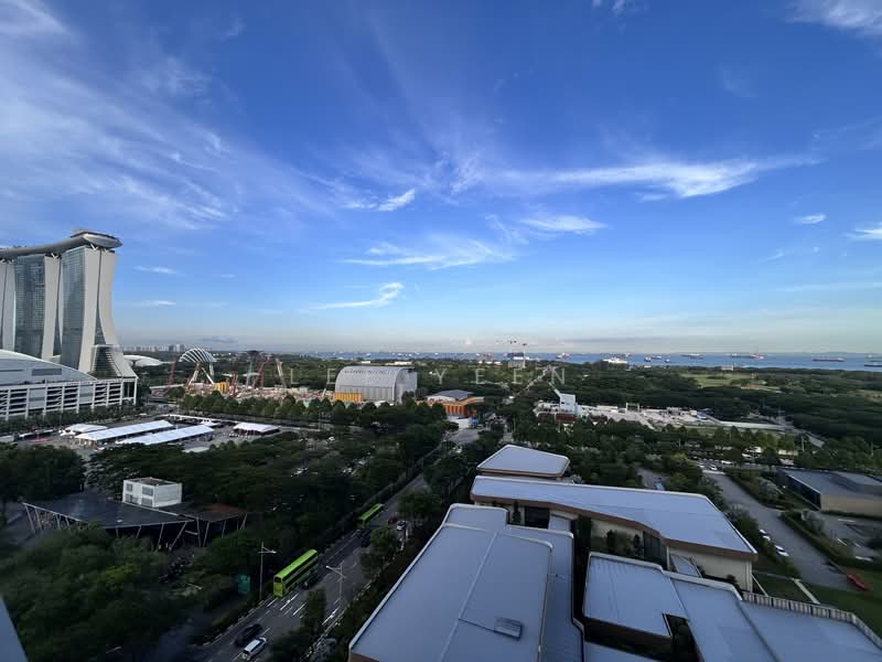 Marina Bay Residences, 18 Marina Boulevard, 2 Bedrooms, 1,066 sqft, Condominium For Rent, by Lee Yeen, 500112166 - Exterior - PropertyGuru.com.sg