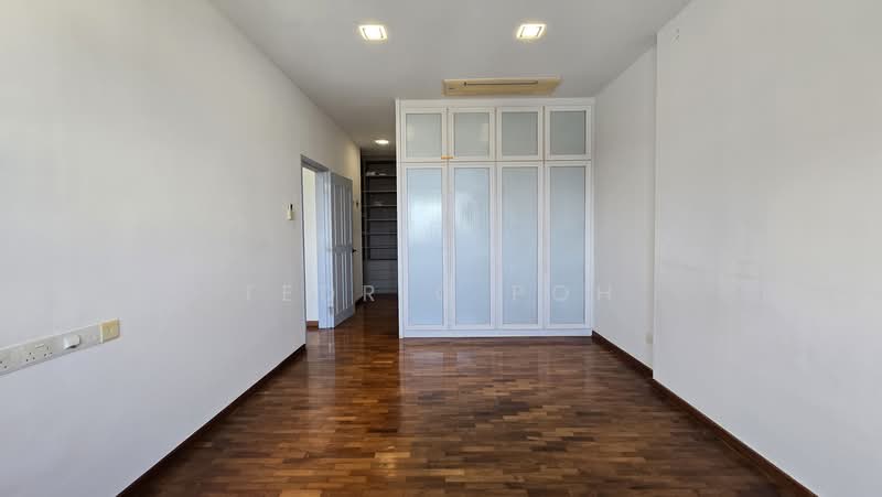 The Summit, 457 Upper East Coast Road, 3 Bedrooms, 1,668 sqft, Condominium For Rent, by Tedric Poh, 500112167 - Master bedroom - PropertyGuru.com.sg