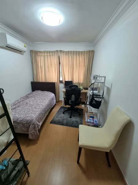 18 Dover Crescent, 18 Dover Crescent, 3 Bedrooms, 936 sqft, HDB Flat For Rent, by Leslie Yap, 500112200 - Bedroom - PropertyGuru.com.sg