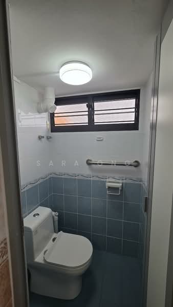 6 Holland Close, 6 Holland Close, 3 Bedrooms, 950 sqft, HDB Flat For Rent, by Sara Ong, 500112204 - Bathroom - PropertyGuru.com.sg