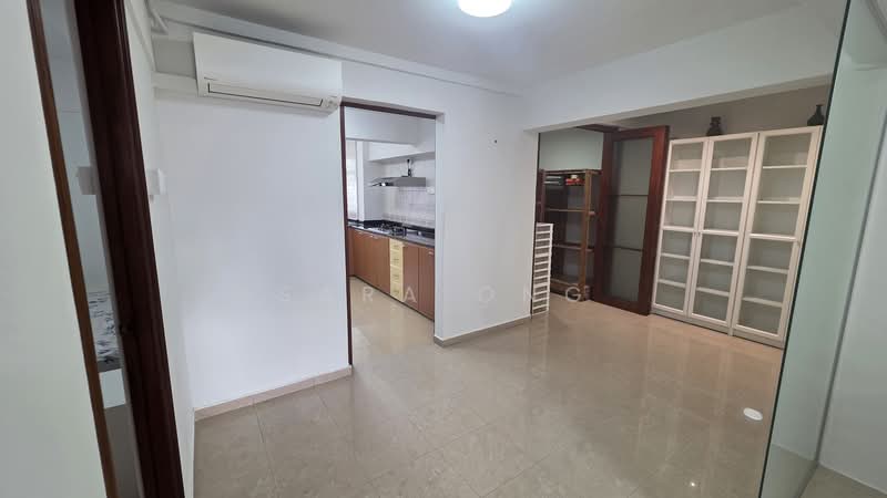 6 Holland Close, 6 Holland Close, 3 Bedrooms, 950 sqft, HDB Flat For Rent, by Sara Ong, 500112204 - Kitchen - PropertyGuru.com.sg
