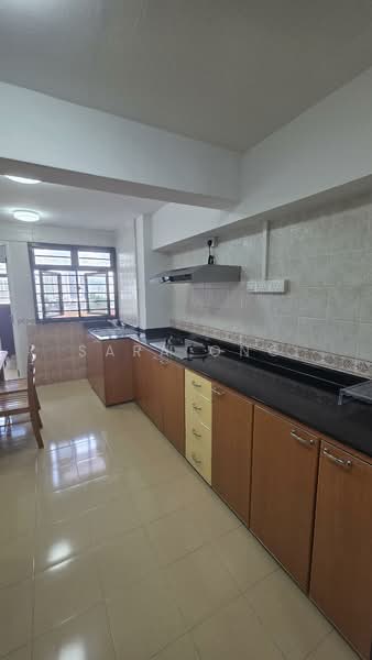 6 Holland Close, 6 Holland Close, 3 Bedrooms, 950 sqft, HDB Flat For Rent, by Sara Ong, 500112204 - Kitchen - PropertyGuru.com.sg