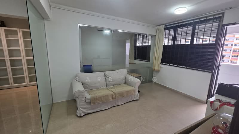 6 Holland Close, 6 Holland Close, 3 Bedrooms, 950 sqft, HDB Flat For Rent, by Sara Ong, 500112204 - Living Room - PropertyGuru.com.sg
