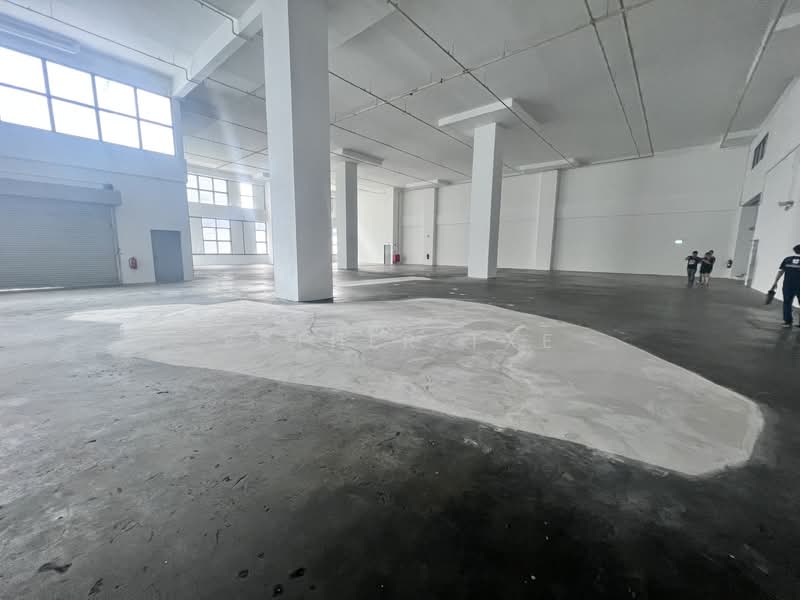Ramp up, High Ceiling at Pioneer, Pioneer Crescent, 36,264 sqft, Light Industrial (B1) For Rent, by Esther Txe, 500112241 - Interior - CommercialGuru.com.sg