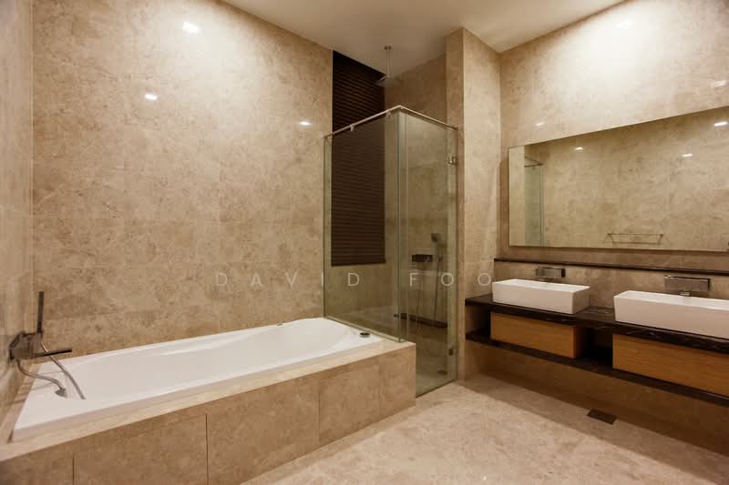 Marina Bay Residences, 18 Marina Boulevard, 4 Bedrooms, 3,973 sqft, Condominium For Sale, by David Foo, 500112250 - Bathroom - PropertyGuru.com.sg