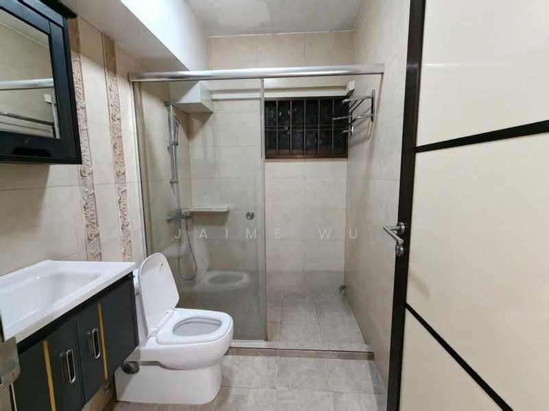 292 Bishan Street 22, 292 Bishan Street 22, 3 Bedrooms, 1,320 sqft, HDB Flat For Rent, by Jaime Wu, 500112290 - Bathroom - PropertyGuru.com.sg