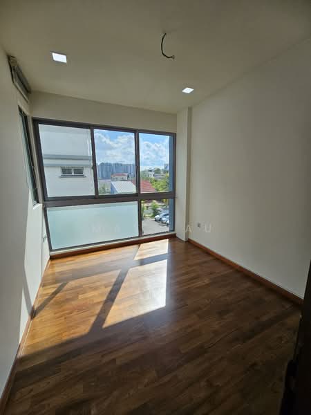 Water Villas, Kovan Road, 5 Bedrooms, 3,864 sqft, Semi-Detached House For Sale, by May Lau, 500112300 - PropertyGuru.com.sg