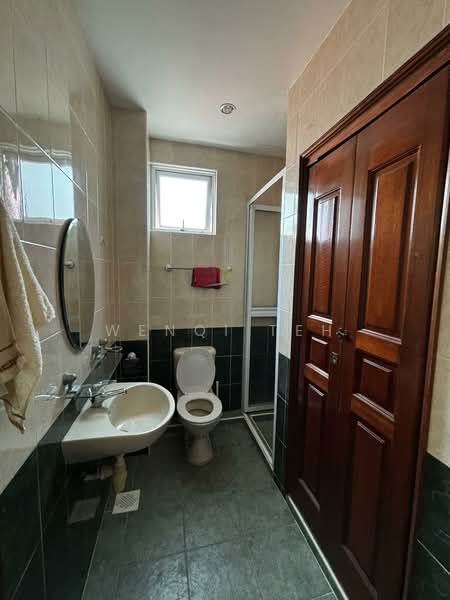 Song Lang Green, 48 Koon Seng Road, 2 Bedrooms, 925 sqft, Apartment For Rent, by Wenqi Teh, 500112310 - Bathroom - PropertyGuru.com.sg