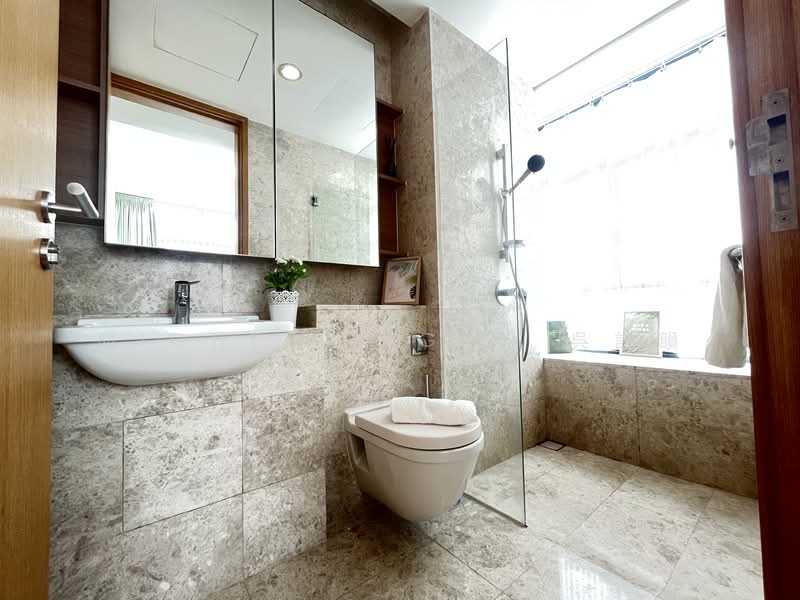 Soleil @ Sinaran, 6 Sinaran Drive, 2 Bedrooms, 958 sqft, Condominium For Sale, by Michelle Goh 呉詩韻, 500112314 - Bathroom - PropertyGuru.com.sg