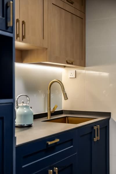 La Fiesta, Sengkang Square, 4 Bedrooms, 1,098 sqft, Condominium For Sale, by Yusri Yusoff, 500112317 - Kitchen - PropertyGuru.com.sg