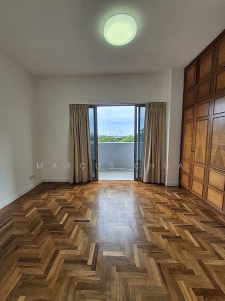 The Bayshore, 28 Bayshore Road, 2 Bedrooms, 1,001 sqft, Condominium For Sale, by Marcus Chua, 500112325 - Master Bedroom - PropertyGuru.com.sg