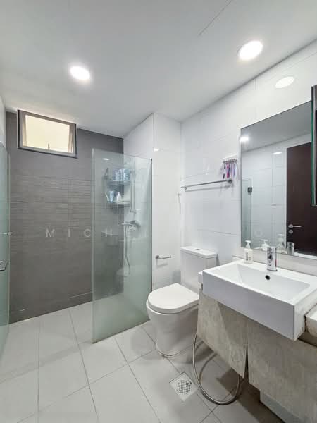 Lake Life, 12 Tao Ching Road, 4 Bedrooms, 1,507 sqft, Executive Condominium For Sale, by Michelle Koo, 500112331 - Bathroom - PropertyGuru.com.sg