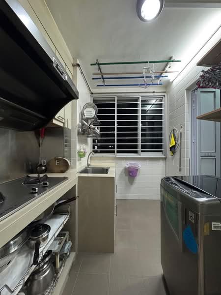 940 Jurong West Street 91, 940 Jurong West Street 91, 4 Bedrooms, 1,302 sqft, HDB Flat For Sale, by Derrick Tai, 500112339 - Kitchen - PropertyGuru.com.sg