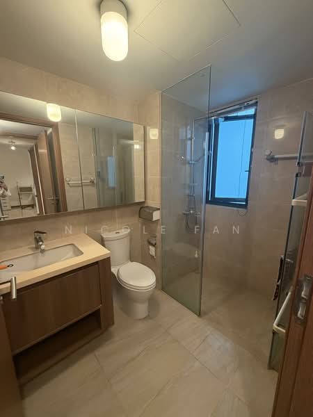 Kingsford Waterbay, Upper Serangoon View, 3 Bedrooms, 850 sqft, Condominium For Sale, by Nicole Fan, 500112341 - Bathroom - PropertyGuru.com.sg