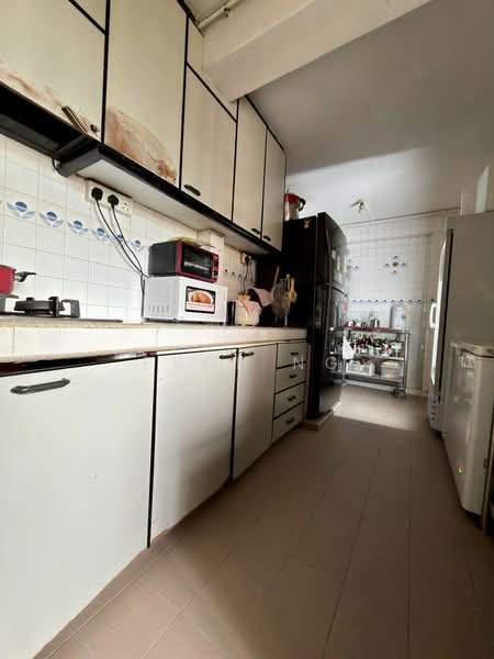 20 Bedok South Road, 20 Bedok South Road, 3 Bedrooms, 1,259 sqft, HDB Flat For Sale, by Evon Ng, 500112343 - Kitchen - PropertyGuru.com.sg