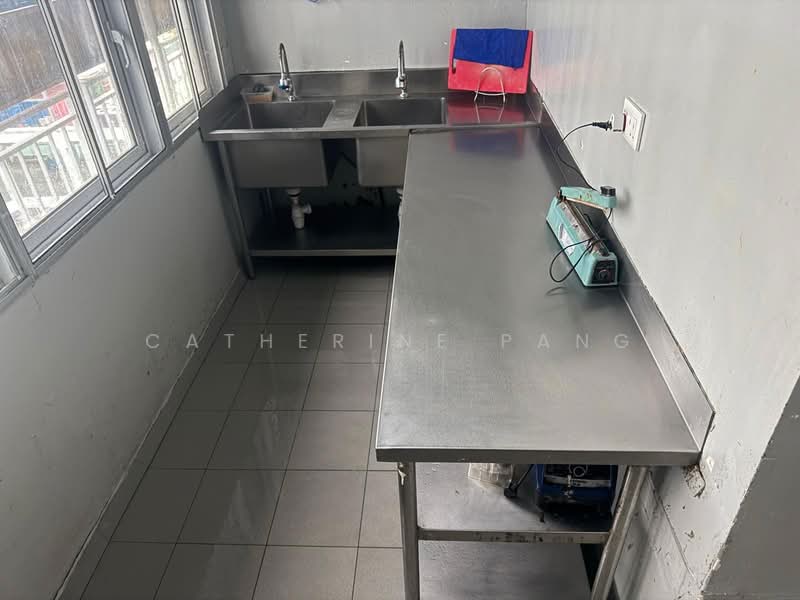 Mandai Foodlink, 5 Mandai Link, 2,572 sqft, Factory / Workshop (B2) For Sale, by Catherine PANG, 500112346 - Kitchen - CommercialGuru.com.sg