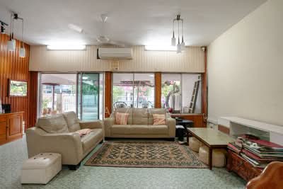 For Sale - Corner Semi-D. Single Storey. Cul-de-sac.