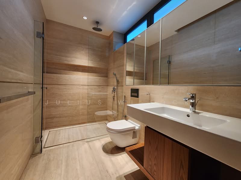 🌟 FINEST Good Class Bungalow GCB Holland Vicinity, Bukit Timah Holland, 6 Bedrooms, 11,000 sqft, Good Class Bungalow For Rent, by Julius WL Fock, 500112357 - Bathroom - PropertyGuru.com.sg