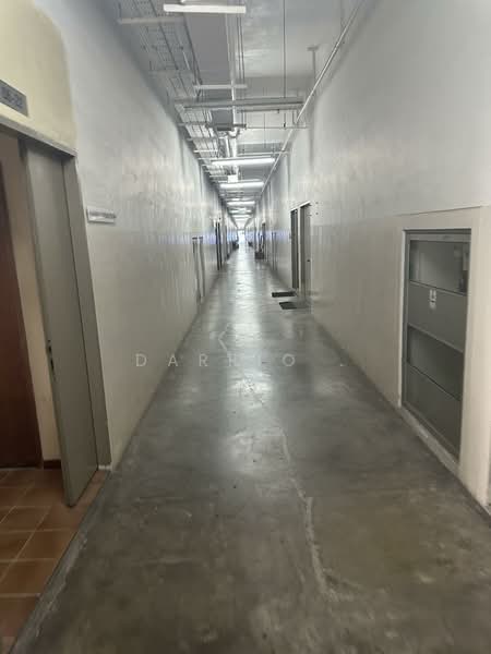 Unity Centre, 51 Bukit Batok Crescent, 1,561 sqft, Light Industrial (B1) For Rent, by Darrio ., 500112365 - Corridor - CommercialGuru.com.sg