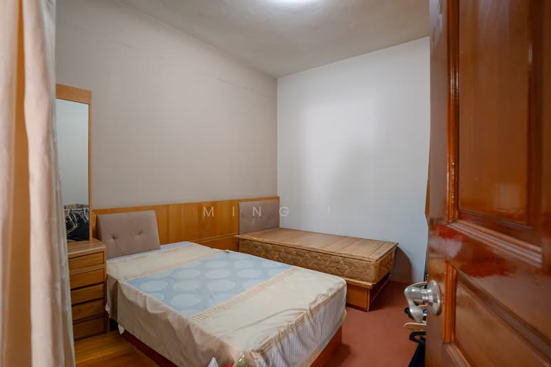 Next to Park! Sennett! Bayshore!, Bayshore MRT / Sennett, 5 Bedrooms, 4,200 sqft, Semi-Detached House For Sale, by Ming !, 500112378 - Bedroom - PropertyGuru.com.sg