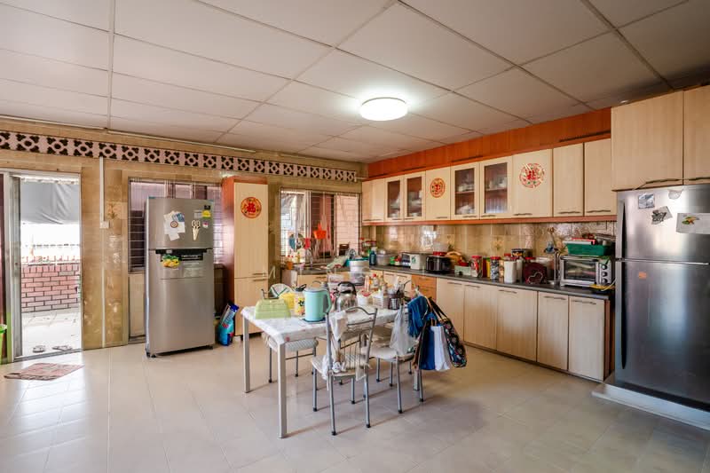 Next to Park! Sennett! Bayshore!, Bayshore MRT / Sennett, 5 Bedrooms, 4,200 sqft, Semi-Detached House For Sale, by Ming !, 500112378 - Kitchen - PropertyGuru.com.sg