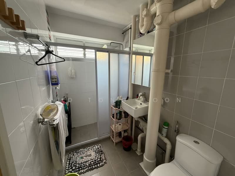 139 Bedok North Avenue 3, 139 Bedok North Avenue 3, 3 Bedrooms, 1,259 sqft, HDB Flat For Sale, by Yeo Tong Boon, 500112385 - Bathroom - PropertyGuru.com.sg