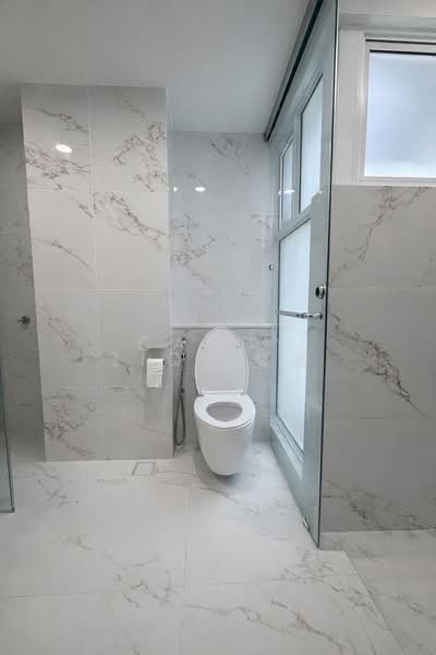 Pavilion Park, Pavilion Circle, 7 Bedrooms, 3,305 sqft, Terraced House For Sale, by Candy ZiQi 紫绮, 500112414 - Bathroom - PropertyGuru.com.sg