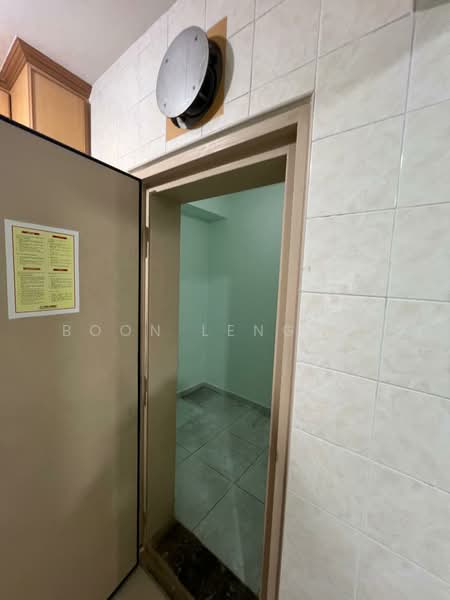 460 Clementi Avenue 3, 460 Clementi Avenue 3, 3 Bedrooms, 926 sqft, HDB Flat For Sale, by Boon Leng Ho, 500112416 - Bomb shelter - PropertyGuru.com.sg