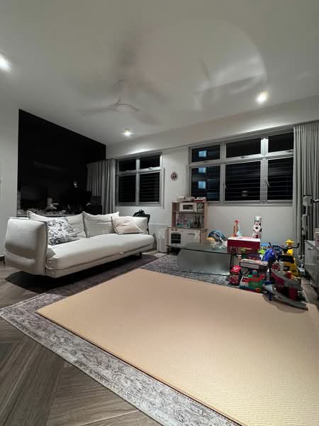 153B Bedok South Road, 153B Bedok South Road, 3 Bedrooms, 1,001 sqft, HDB Flat For Sale, by Eileen Koh, 500112427 - Living Room - PropertyGuru.com.sg