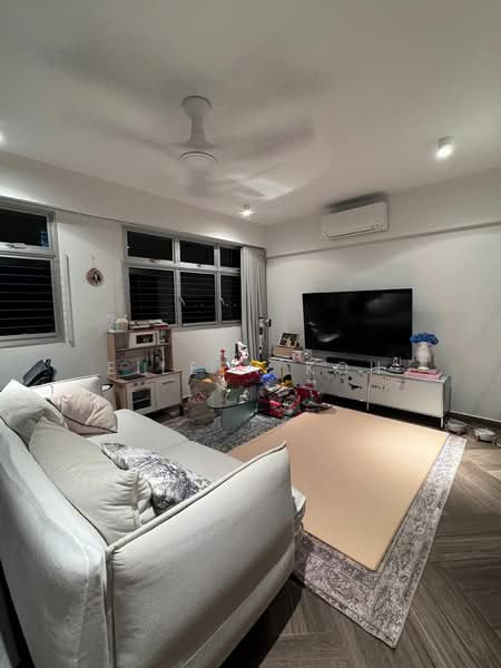 153B Bedok South Road, 153B Bedok South Road, 3 Bedrooms, 1,001 sqft, HDB Flat For Sale, by Eileen Koh, 500112427 - Living Room - PropertyGuru.com.sg