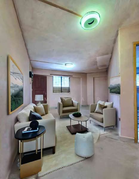 110 Hougang Avenue 1, 110 Hougang Avenue 1, 2 Bedrooms, 753 sqft, HDB Flat For Sale, by Amanda P, 500112449 - Living Room - PropertyGuru.com.sg