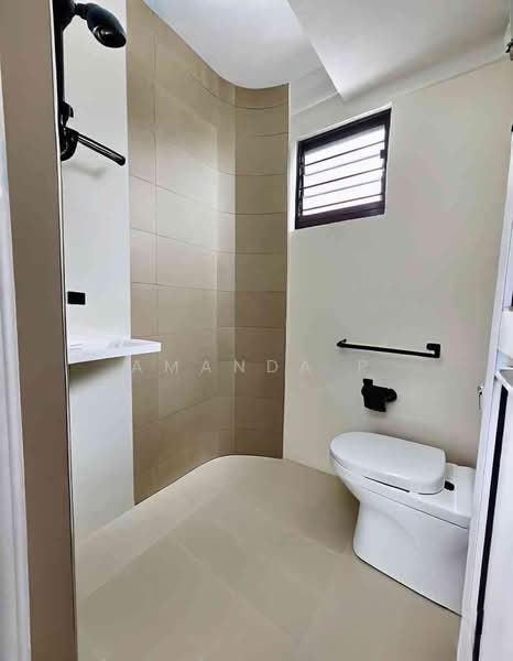 110 Hougang Avenue 1, 110 Hougang Avenue 1, 2 Bedrooms, 753 sqft, HDB Flat For Sale, by Amanda P, 500112449 - Bathroom - PropertyGuru.com.sg