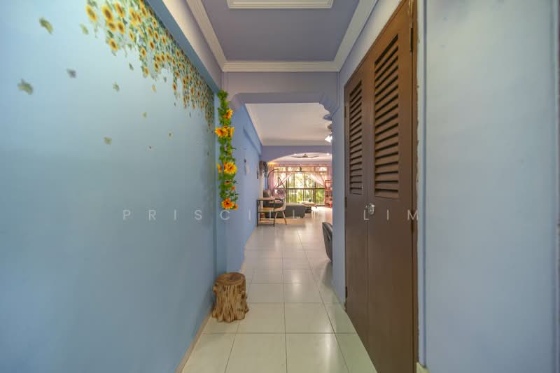 526 Woodlands Drive 14, 526 Woodlands Drive 14, 3 Bedrooms, 1,119 sqft, HDB Flat For Sale, by Priscilla Lim, 500112498 - Entryway - PropertyGuru.com.sg