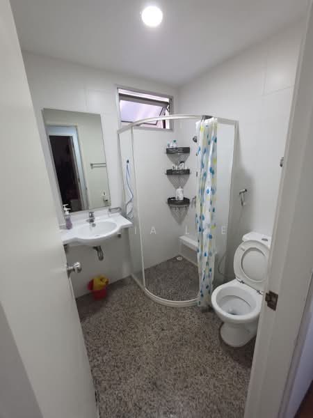 Kerrisdale, 30 Sturdee Road, Room Rental, 180 sqft, Condominium For Rent, by Julia Lee, 500112501 - PropertyGuru.com.sg