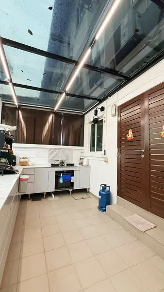 Westville, Westwood Avenue, 5 Bedrooms, 2,500 sqft, Terraced House For Sale, by Kyle Low, 500112511 - Kitchen - PropertyGuru.com.sg