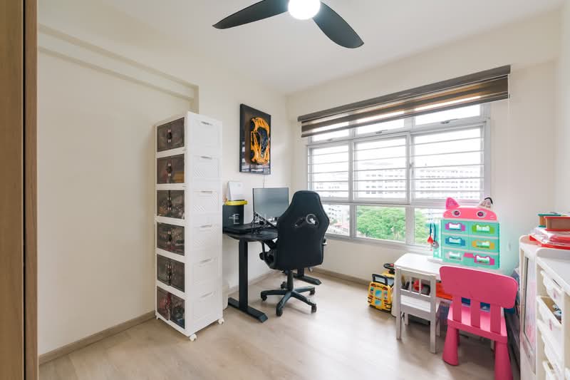 876C Tampines Avenue 8, 876C Tampines Avenue 8, 3 Bedrooms, 1,001 sqft, HDB Flat For Sale, by Karen Chua, 500112516 - Study - PropertyGuru.com.sg