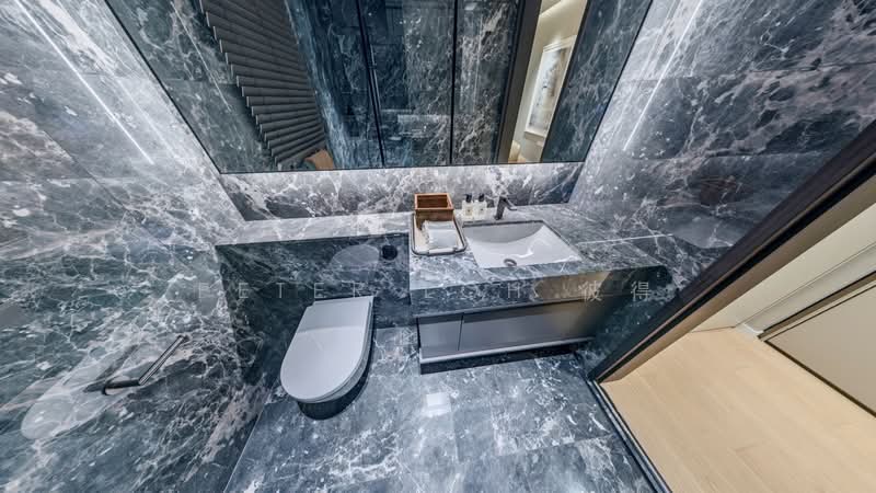 MEYER BLUE, 83 Meyer Road, 4 Bedrooms, 1,518 sqft, Condominium For Sale, by Peter Loh 彼得, 500112518 - Bathroom - PropertyGuru.com.sg