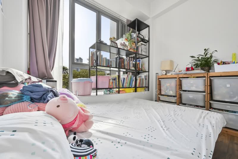 Hundred Trees, 85 West Coast Drive, 2 Bedrooms, 786 sqft, Condominium For Sale, by Jesslyn Kwong, 500112524 - Common Bedroom - PropertyGuru.com.sg