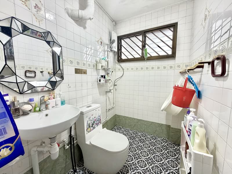776 Yishun Avenue 2, 776 Yishun Avenue 2, 3 Bedrooms, 1,292 sqft, HDB Flat For Sale, by Hidayat Shariff, 500112537 - Bathroom - PropertyGuru.com.sg