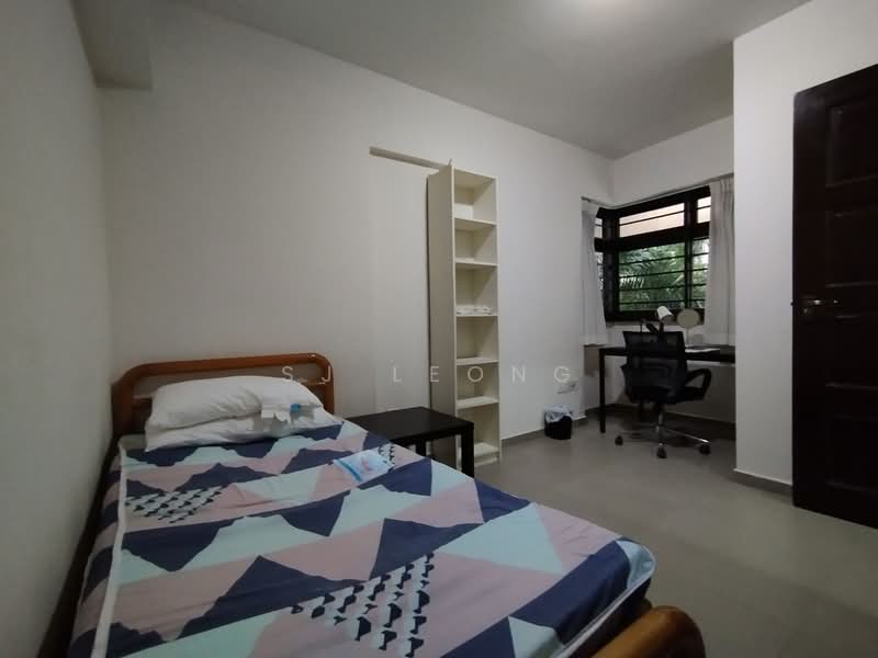 462 Clementi Avenue 3, 462 Clementi Avenue 3, 4 Bedrooms, 969 sqft, HDB Flat For Rent, by SJ Leong, 500112542 - Bedroom - PropertyGuru.com.sg