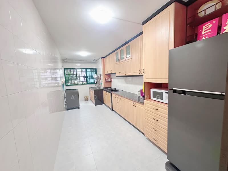 446 Jurong West Street 42, 446 Jurong West Street 42, 3 Bedrooms, 1,108 sqft, HDB Flat For Sale, by Sandy Hong, 500112545 - Kitchen - PropertyGuru.com.sg