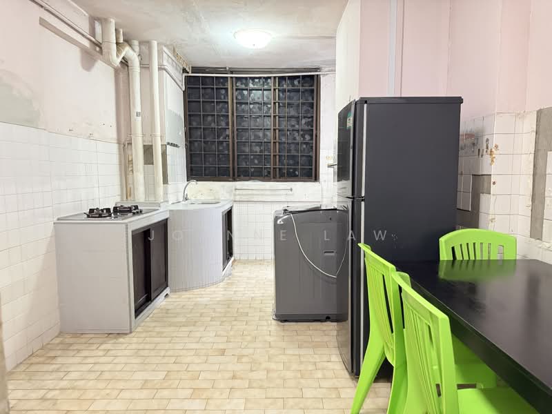 528 Bukit Batok Street 51, 528 Bukit Batok Street 51, 2 Bedrooms, 646 sqft, HDB Flat For Rent, by Joanne Law, 500112593 - Kitchen - PropertyGuru.com.sg