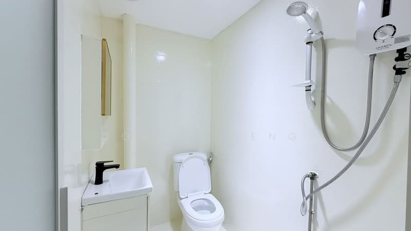 Eng Kong Terrace, Eng Kong terrace, Room Rental, 200 sqft, Shophouse For Rent, by Doreen Heng, 500112594 - Bathroom - PropertyGuru.com.sg