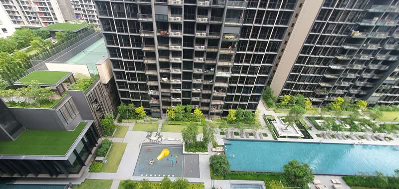 Tembusu Grand, 94 Jalan Tembusu, 5 Bedrooms, 1,711 sqft, Condominium For Rent, by Michelle Li, 500112609 - Pool - PropertyGuru.com.sg