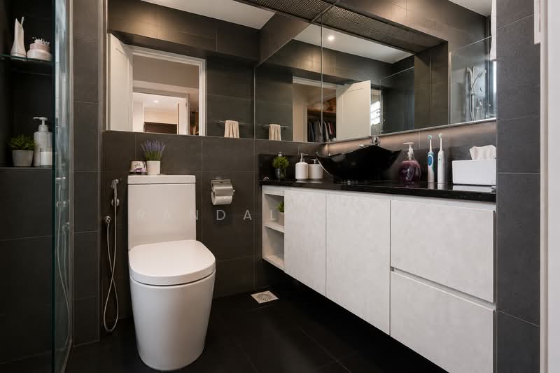 610 Senja Road, 610 Senja Road, 3 Bedrooms, 1,184 sqft, HDB Flat For Sale, by Randall How, 500112610 - Bathroom - PropertyGuru.com.sg